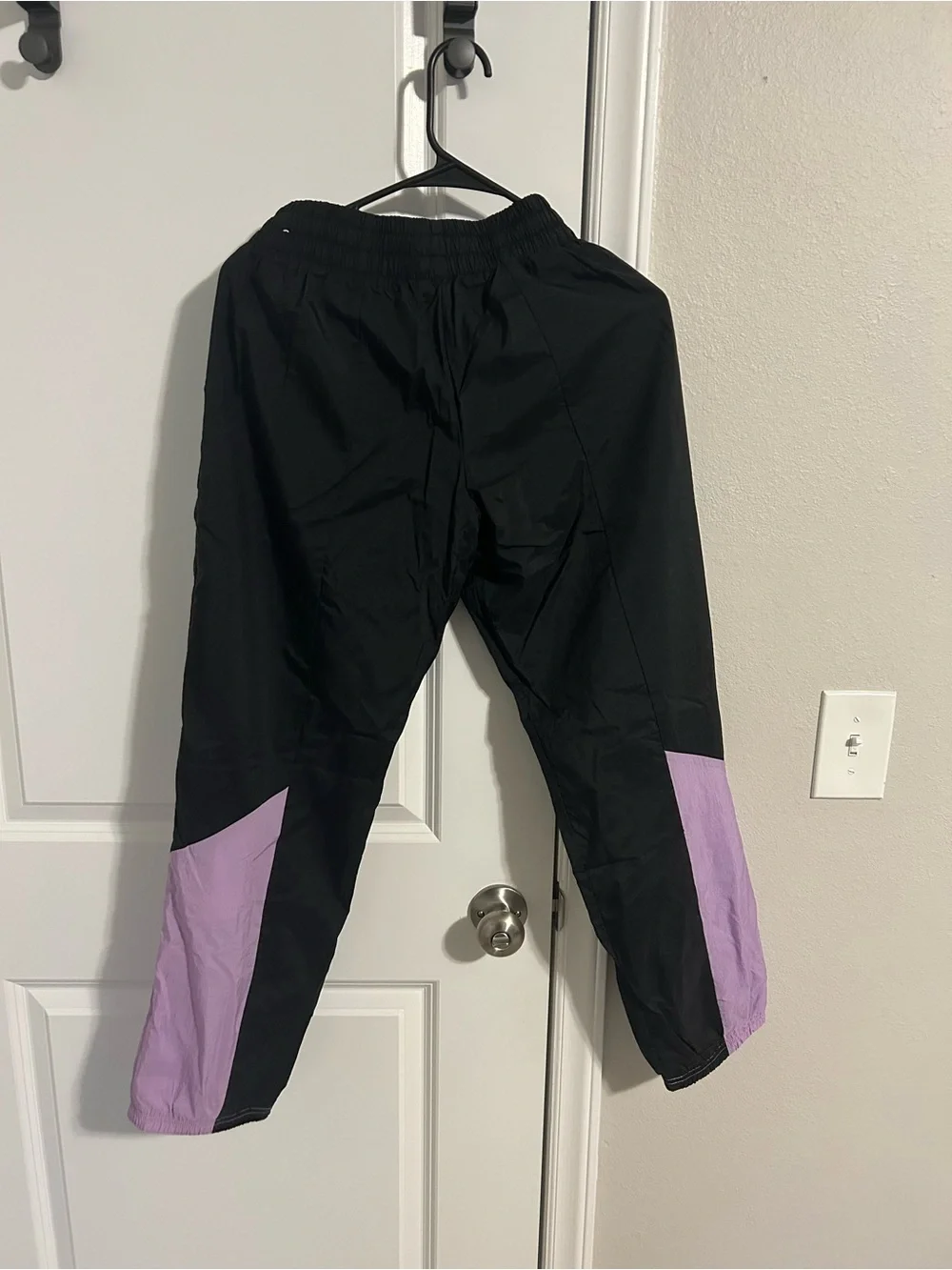 Nike lightweight joggers
